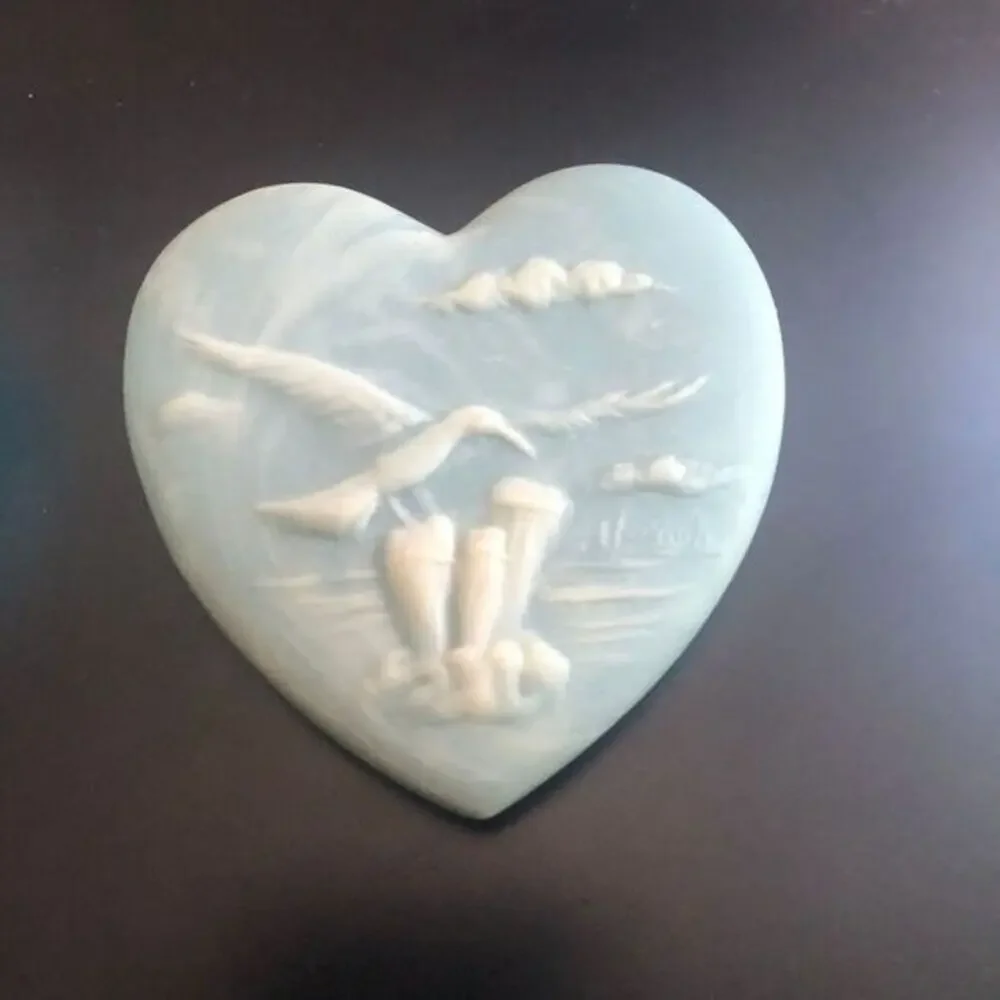 Vintage Heart Shaped Ceramic Trinket Box‎